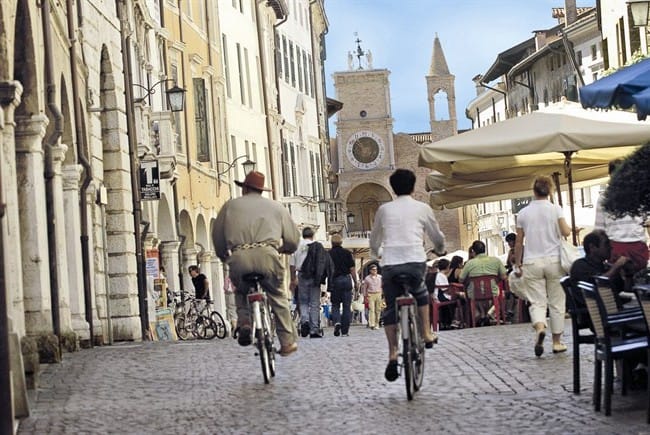 BICI RIPARATE DA DISABILI