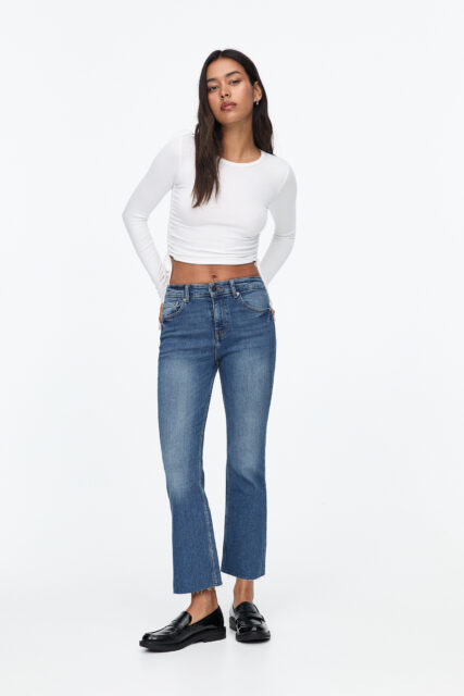 jeans flare di tendenza 