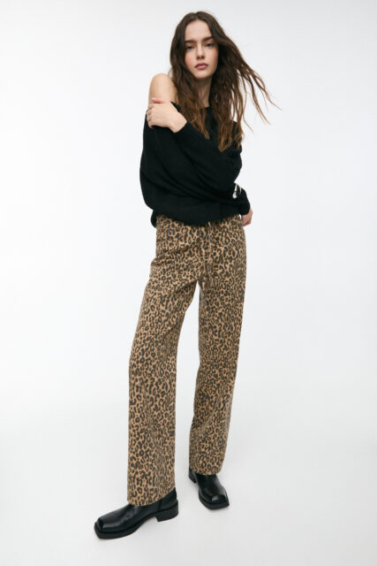 jeans a sigaretta o a gamba dritta leopardati