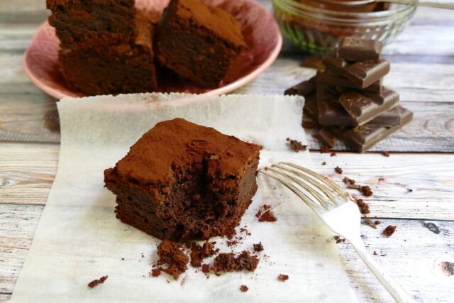 Brownies di pane e cioccolato